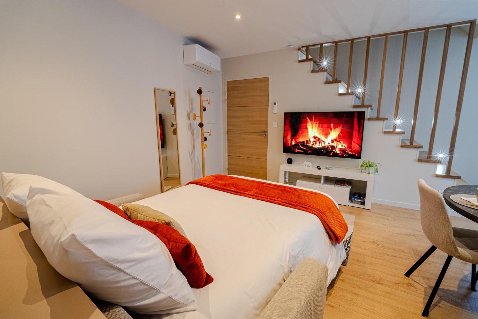 Au Duplex D'Or Centre Historique Leilighet Besançon Eksteriør bilde