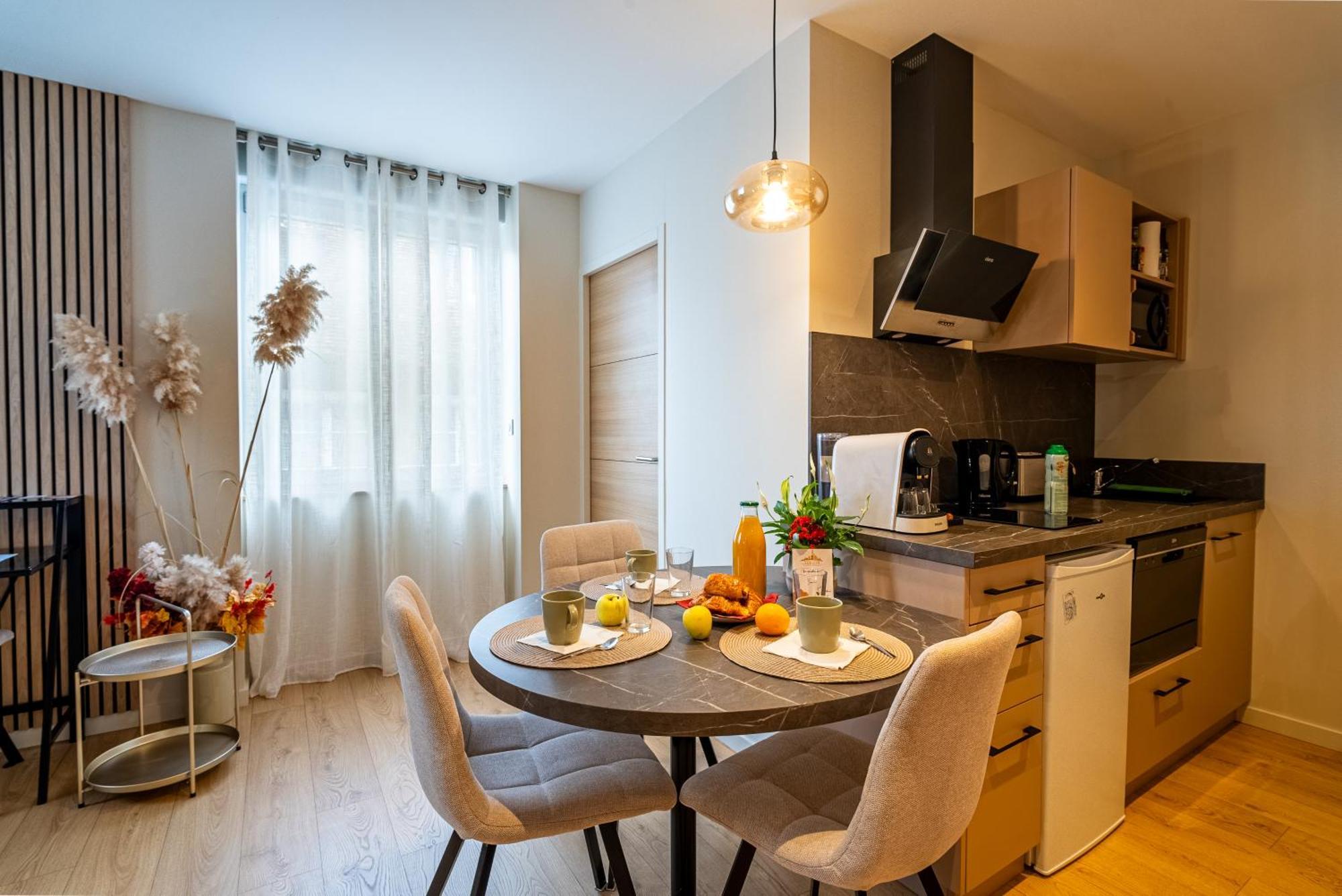 Au Duplex D'Or Centre Historique Leilighet Besançon Eksteriør bilde